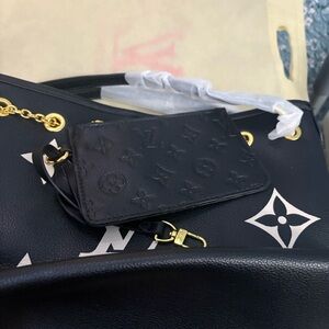 Elegant Black Women's Bag